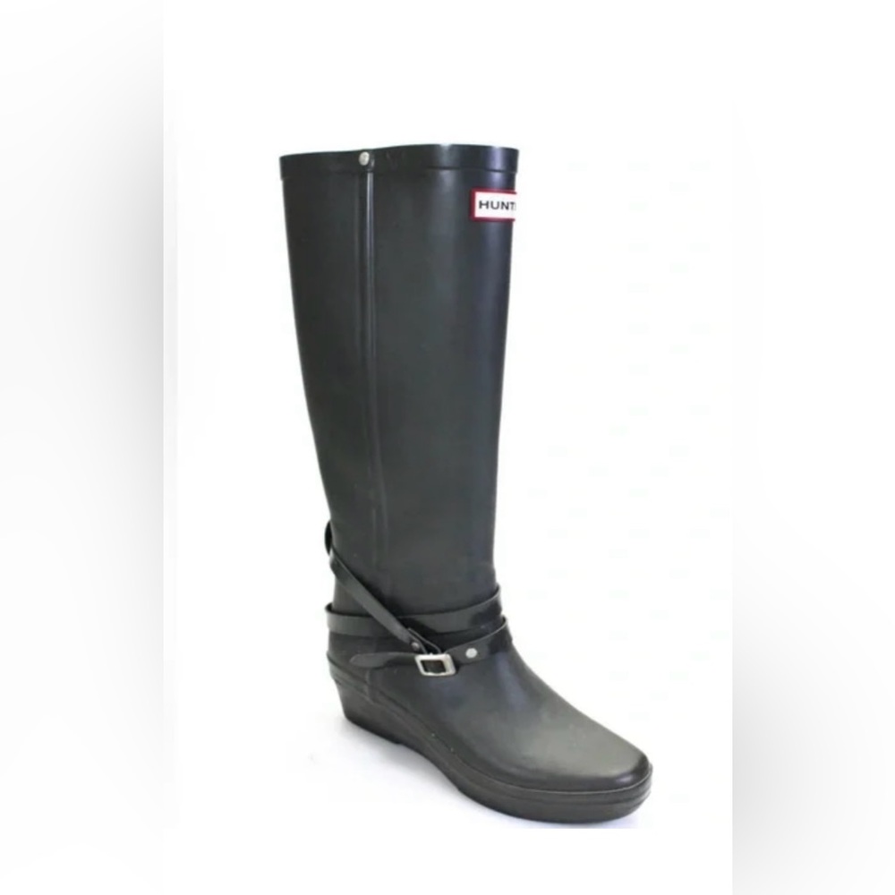 Hunter - women’s black Rubber Andorra Tall rain boots, low wedge. Size US 10